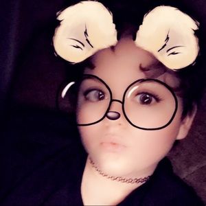 Meet your Posher, Avery